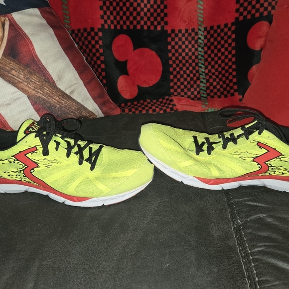 361 Women's Feisu Spark/Fiery Running Shoes - Picture 2 of 6